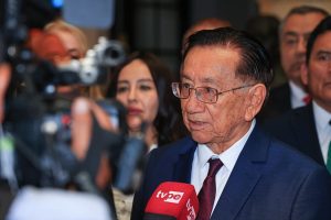 Balcázar señala que las FF.AA. podrían trasladar material electoral de la segunda vuelta si JNE lo dispone