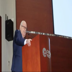 Julio Velarde afirma que el Perú está cada vez peor: «Es casi una vergüenza la situación de carencia por el ingreso per cápita»