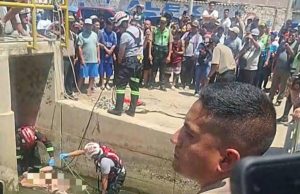 Uno murió: Vecinos AMARRAN A RATEROS y los tiran a acequia