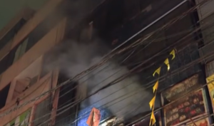 La Victoria: Fuego consume puesto de lencería por presunto cortocircuito