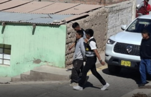ATACAN CON HACHA A TODA UNA FAMILIA: Papá murió y sus hijos están graves