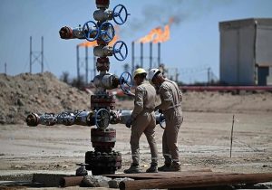 Petróleo cae 30% desde los máximos que alcanzo por el conflicto en Medio Oriente
