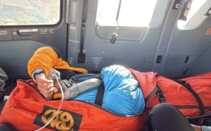 Rescatan con vida a guía y turista tras avalancha en el Huascarán: Un porteador murió durante la tragedia