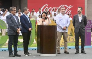 Keiko Fujimori anuncia que Coca-Cola invertirá US$1,000 millones en 5 años